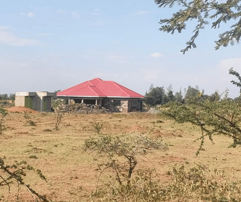 Mbuni photos